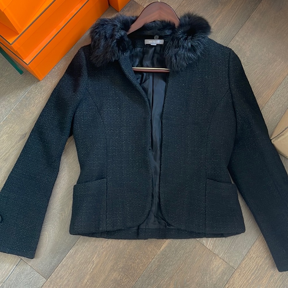 Ann Taylor blazer w removable collar